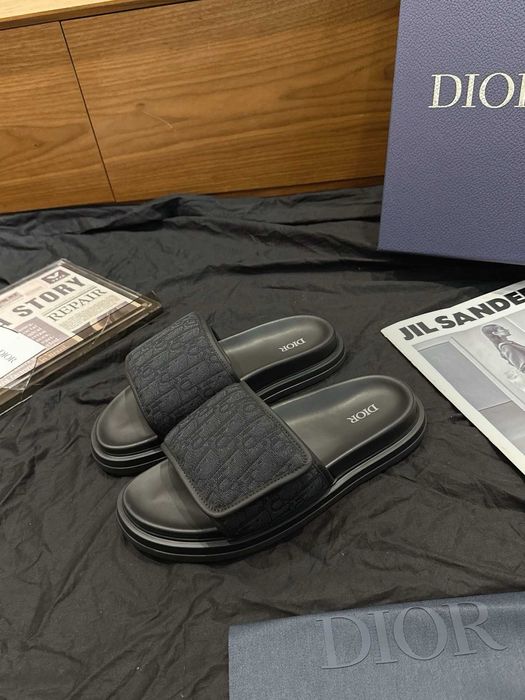 Papuci / Slapi Dior Calitate Premium