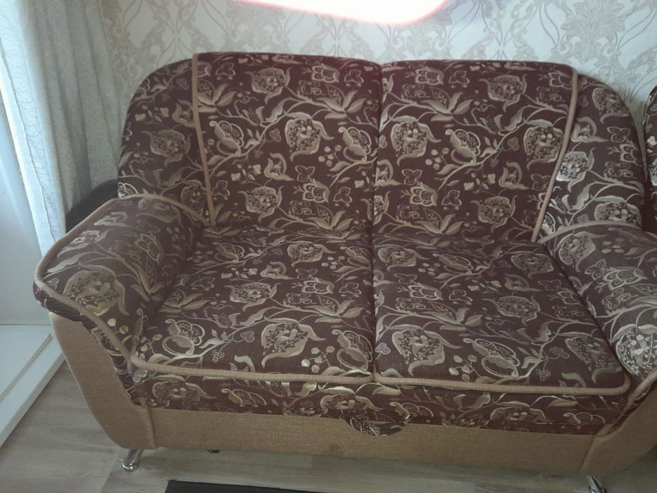 Продам мебель срочно. Торг имеется.