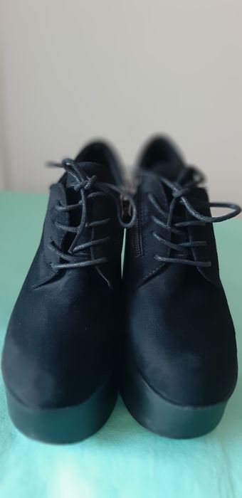 Продам ботильоны 36р