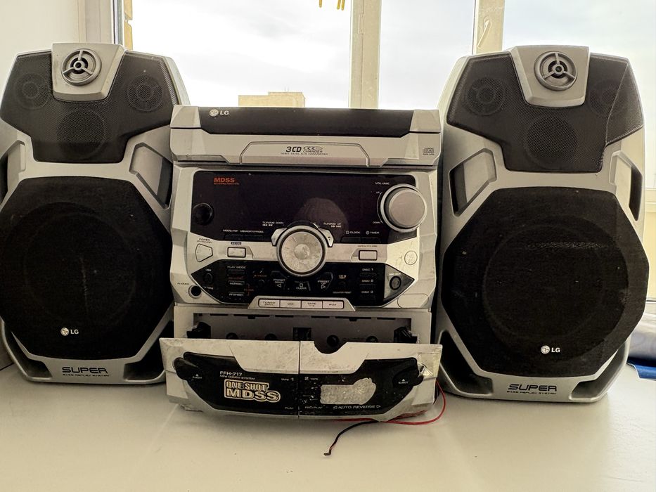 Музыкальный центр