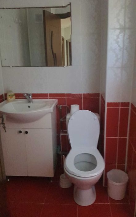 PF. Dau in chirie Apartament cu 4 camere Str. Ion Mester