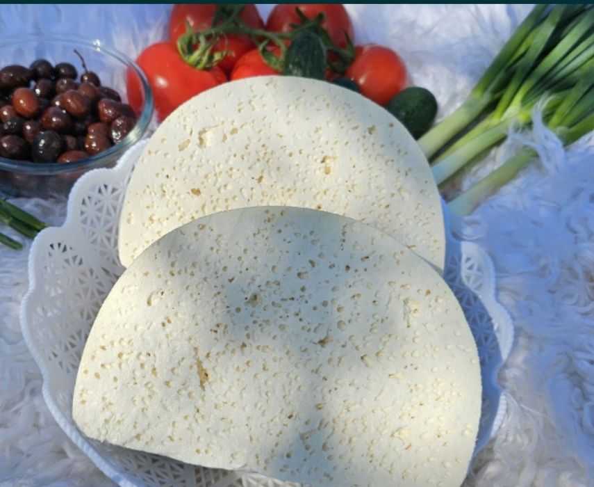 Vând brnza oaie și vaca