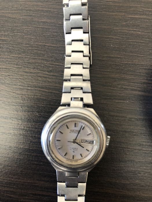 Дамски Часовници