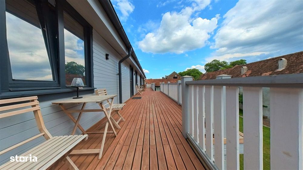 Apartament cu 3 camere - curte cu foisor + spatiu parcat masina