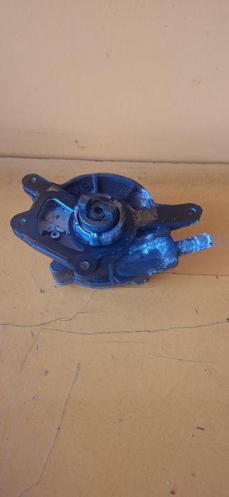 Вакуум помпа OM642 A6422300165 Mercedes W211 W212 W204 ML W164 GL X164 3.0 CDI