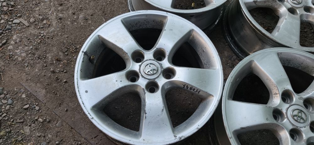 Комплект оригинальных дисков R16. Toyota