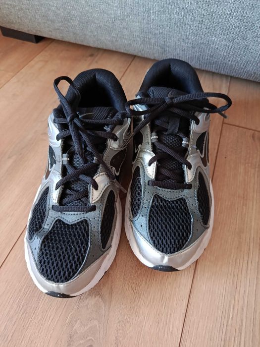Детски/дамски/юношески маратонки Nike