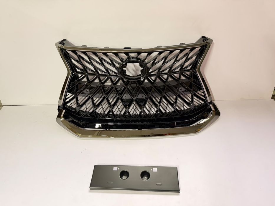 Решетка SUPERIOR Black Vision на Lexus 570