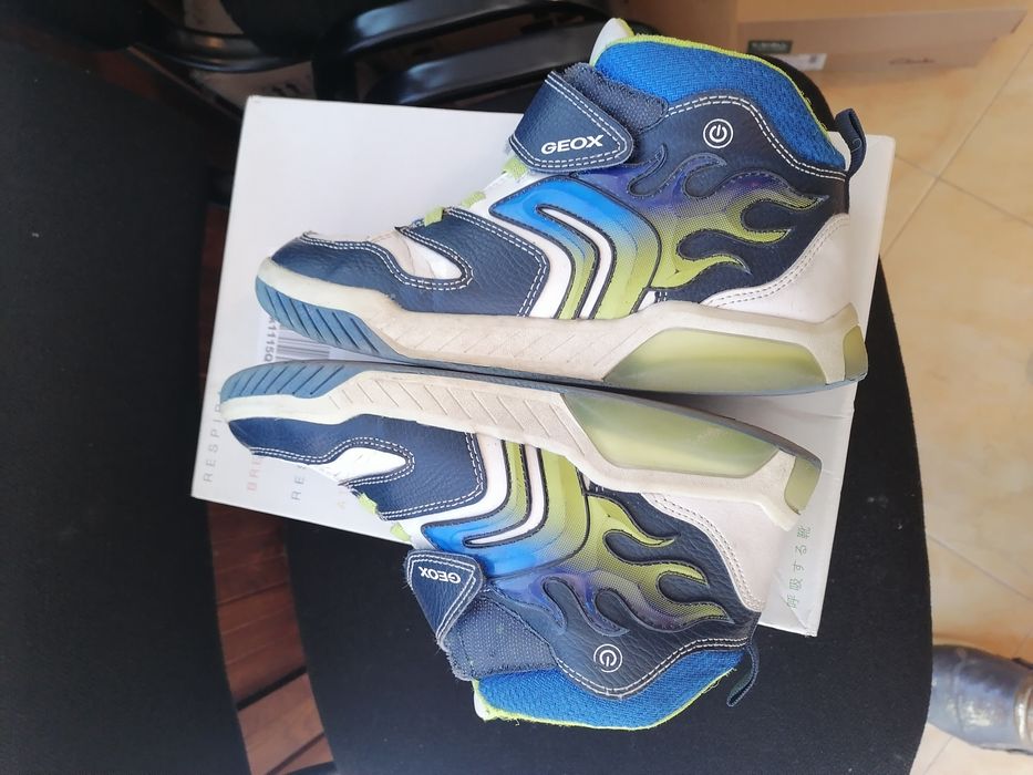 Нови Боти 37 : Caterpillar 37 Геокс 36 номер + подарък маратонки същия