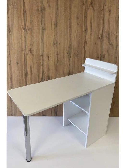 Новый маникюрный столик