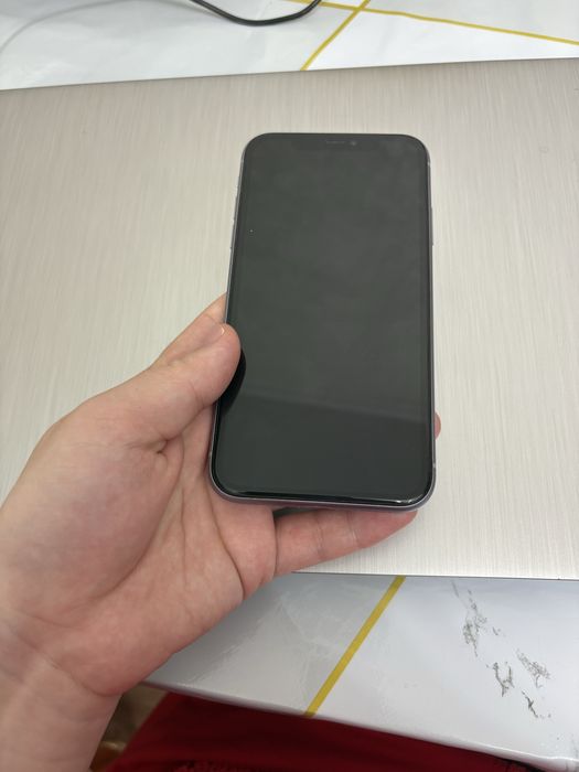 Iphone 11 продаю