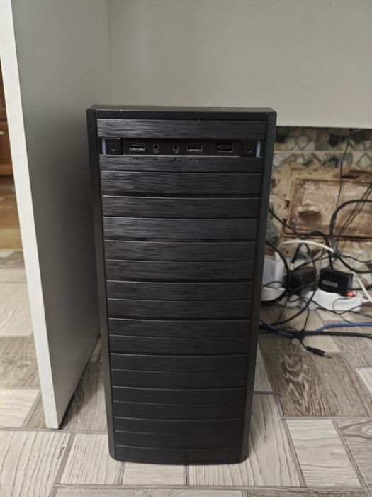 Продам мощный компьютер.