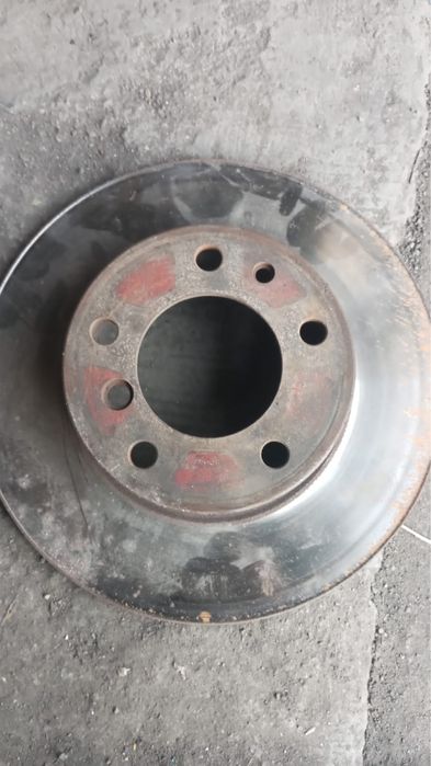 Продам два тормозных диска бмв е34 оригинал