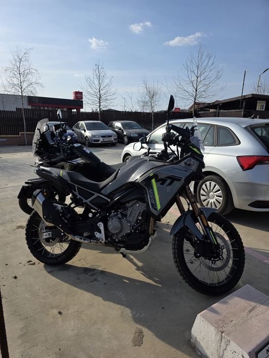 Motocicleta CF MOTO 450MT 2025