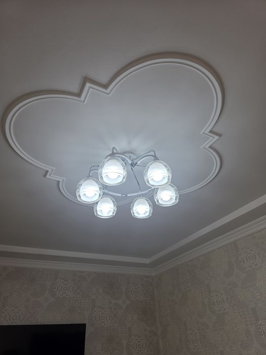 Продаются Люстры.