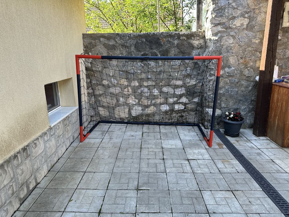 Vand poartă de fotbal copii,stare foarte bună!
