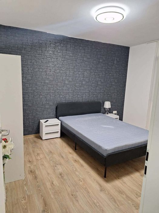 Vand apartament 3 camere