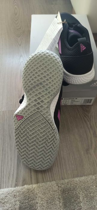 Нови маратонки Adidas CourtFlash, ном. 38