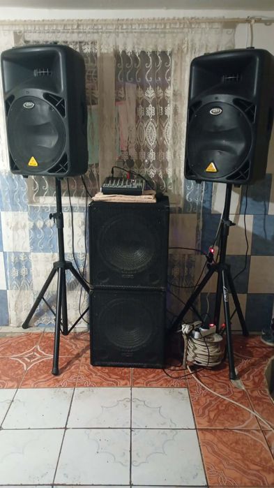 Sistem audio puternic 1200w – 4 boxe + mixer + microfon cadou