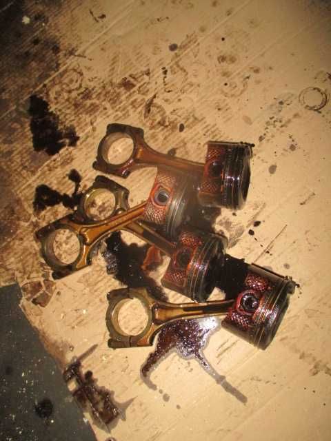 Piston biela Toyota Avensis T25 motor 1,6 benzina 16 valve ORIGINALE