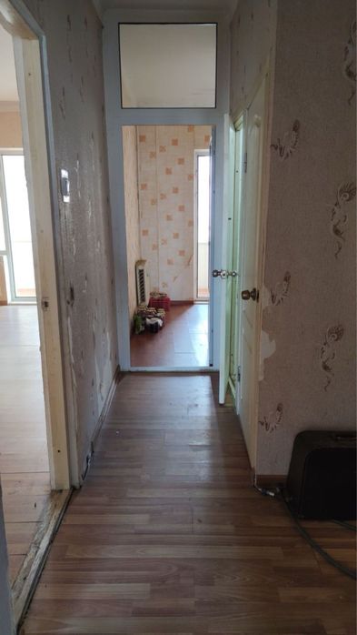 Uy sotiladi Chirchiq shahar Amir Temur ko’chasi 8-uy 16-xonadon