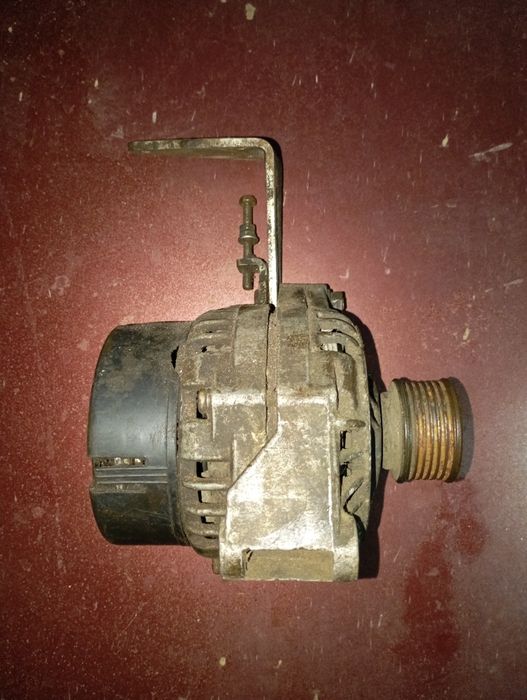 Продам генератор ваз-2114