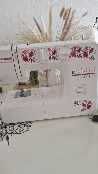 Продается швейная машина