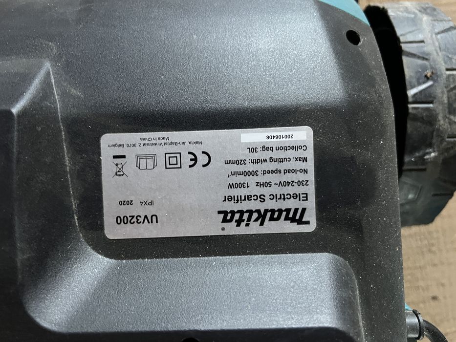 Scarificator Makita UV3200