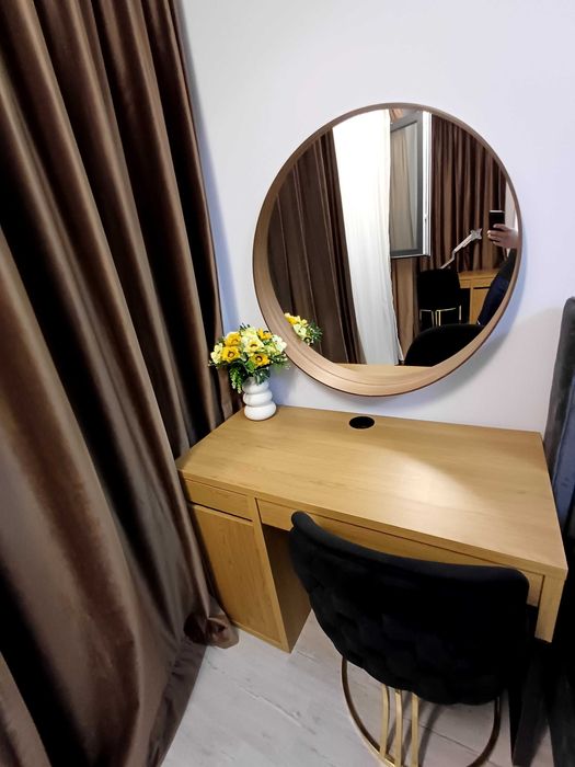 2 Birouri + suport monitor 1000  lei ambele