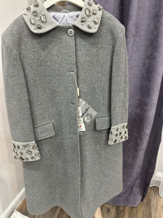 Продам итальянское пальто на девочку