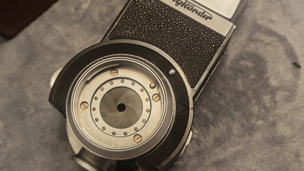 Set Voigtländer Telomar 100mm f/5.5 Reflex + vizor Turnit 35/100 mm,