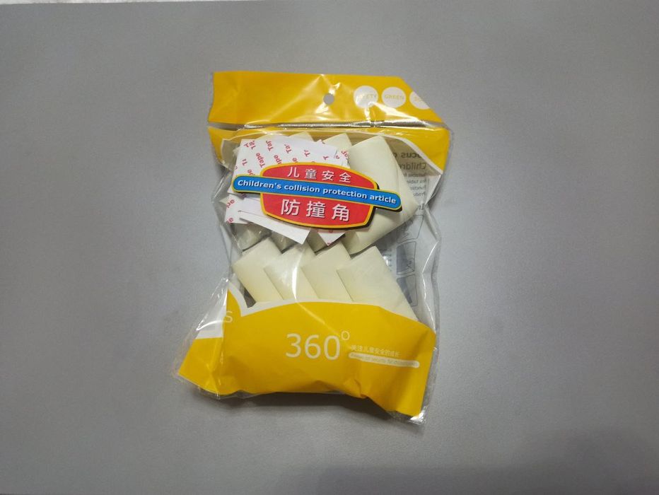 Комплект защитных уголков (8 шт.) стола для детей. Новое