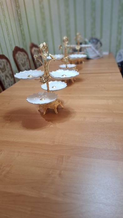 Гостиный стол орындықтарымен