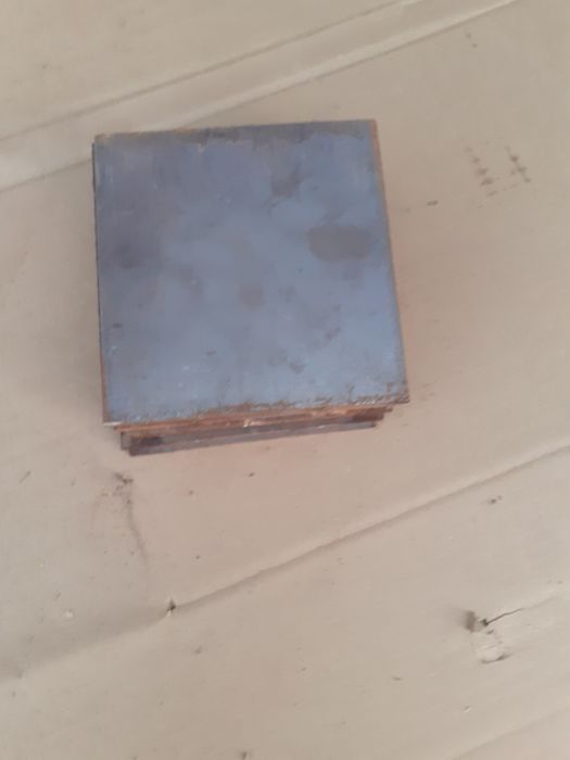 Plăci metalice 150x150