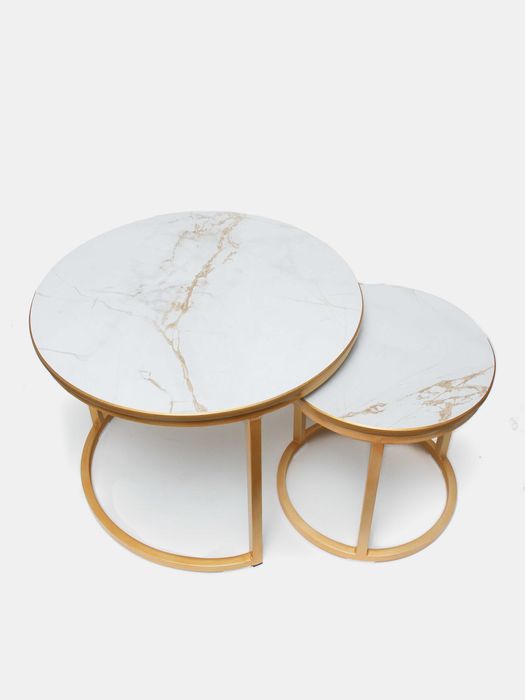 Стильный дуэт: круглый журнальный столик двойного размера.