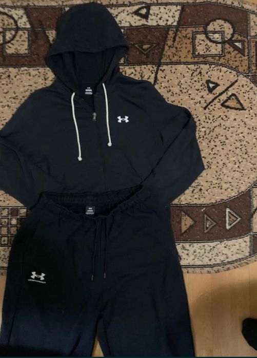 Мъжки спортни екипи: Nike tech fleece,Nike,under armour