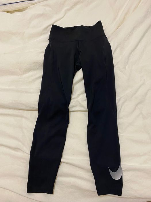 Черен клин на Nike