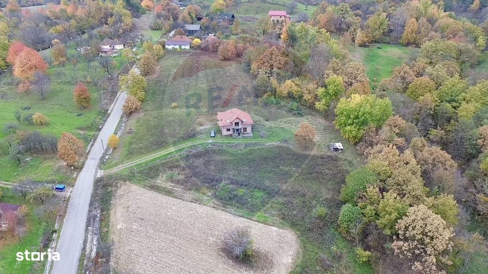 Casa noua de vanzare cu 6.400 mp teren in Copalnic Manastur