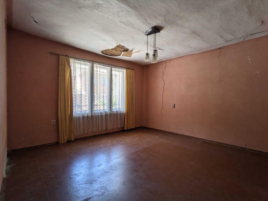 Продава се Къща в Брезник - 80 кв.м за 538 €/кв.м - Снимка #8