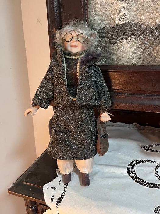 Кукла форфоровая коллекционная, 40 см