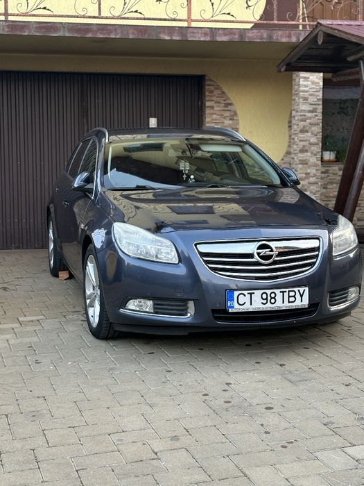 Vând Opel Insignia
