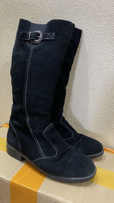 Зимние замшевые сапоги, б/у