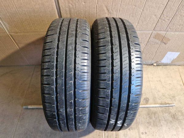 2 Hankook R16C 205/65
летни бусови гуми DOT5220