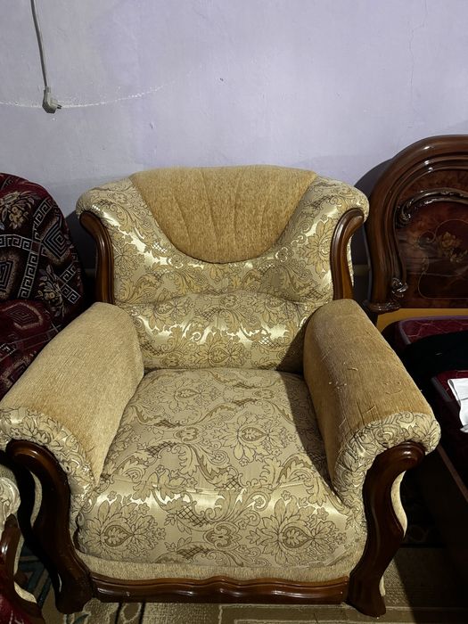 Диван с креслами