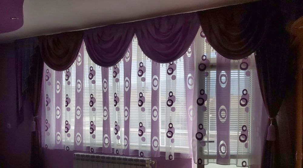 Красиви лилави пердета