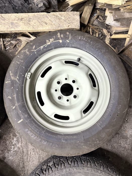 Диск с резиной в хорошем состаяние