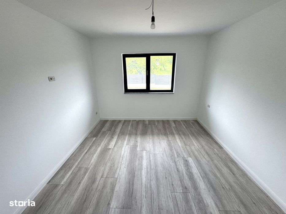 600 mp teren!PLACA si peste etaj!Dressing!Casa 4 camere,Bucium-Barnova