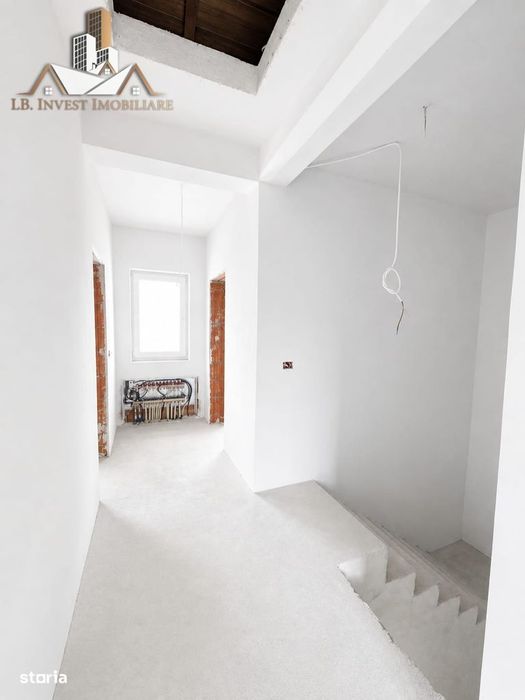 Duplex modern de vânzare în Dumbrăvița -separat prin garaj - 4 camere