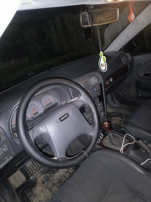 Vând Volvo S40 1.6 benzina