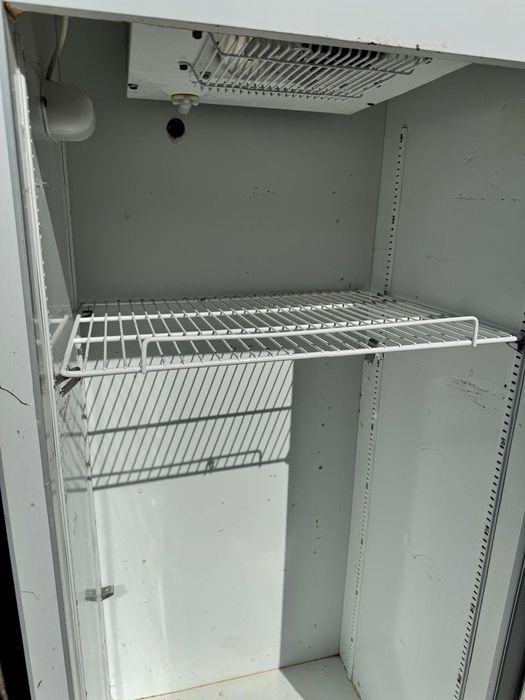 Холодильник большой